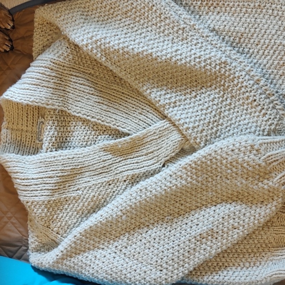 Cable Sweater - Picture 6 of 7